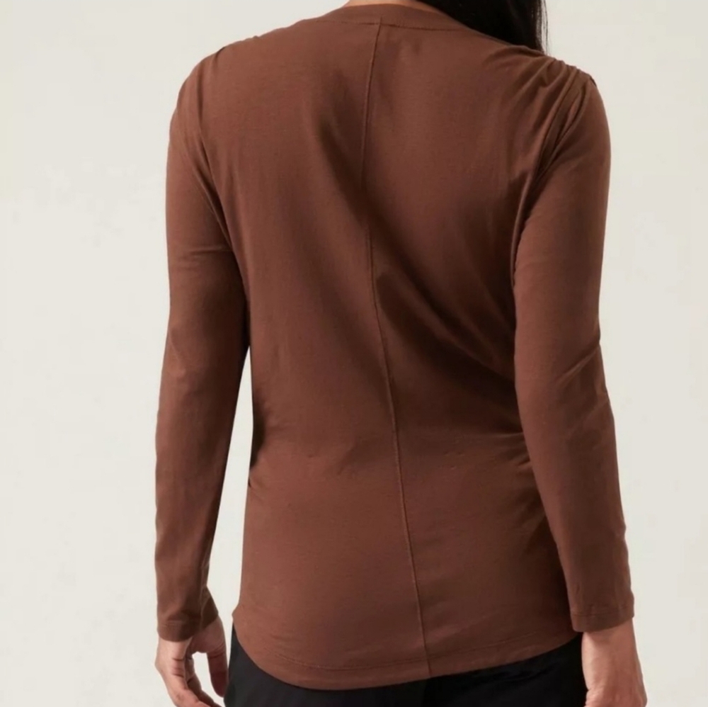 🏷️Athleta Outbound V Neck Top Long Sleeve Chocolate Brown Cotton Size 3X - Picture 2 of 10